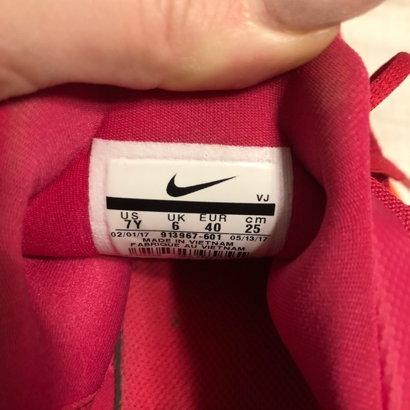 Nike Presto Fly Rush Pink Shoes 💕 - Picture 2 of 4